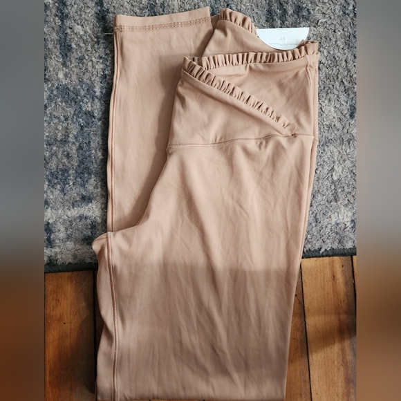 aerie Pants - NWT Aerie tan leggings womans size Large